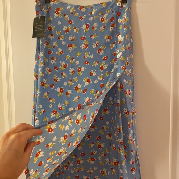 New Faithfull the Brand Floral Racquel Skirt 8 - Picture 2 of 8